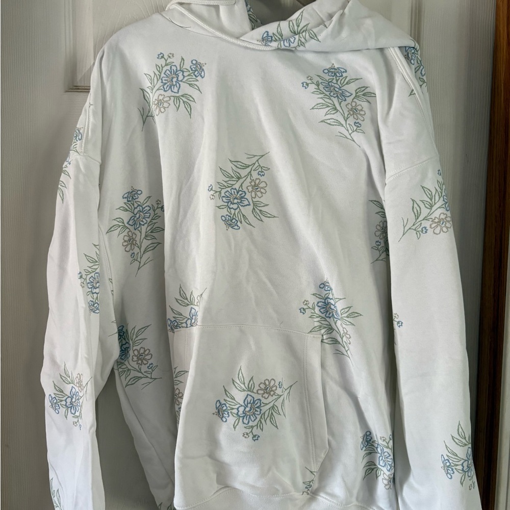 XL GAP White Hoodie with Floral Accents